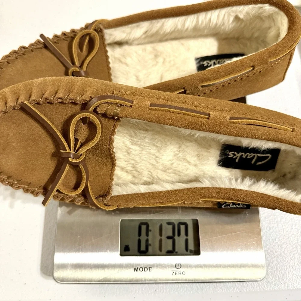 Clark's Womens Suede Moccasin Loafers Size 8 Brown Fur Lined Casual Comfort Cozy